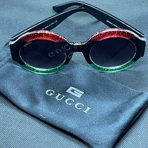 GUCCI GG0084S RED/BLACK ROUND GRADIENT SUNGLASSES